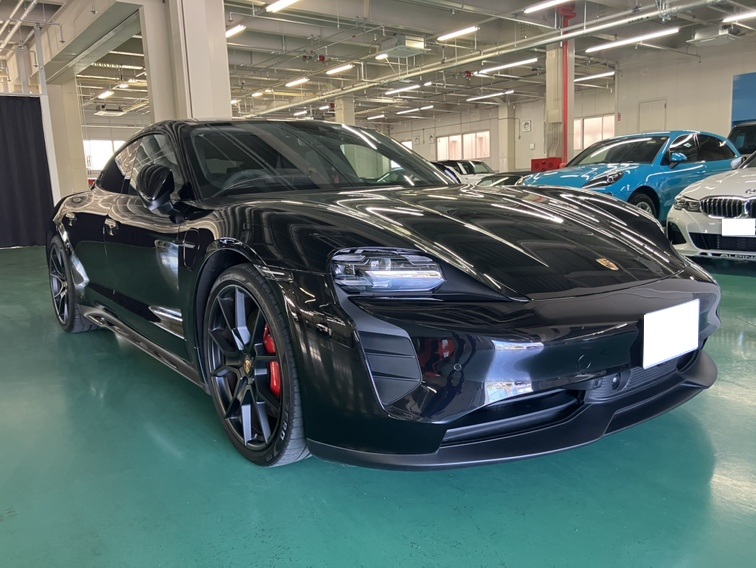 ポルシェ　タイカンGTS