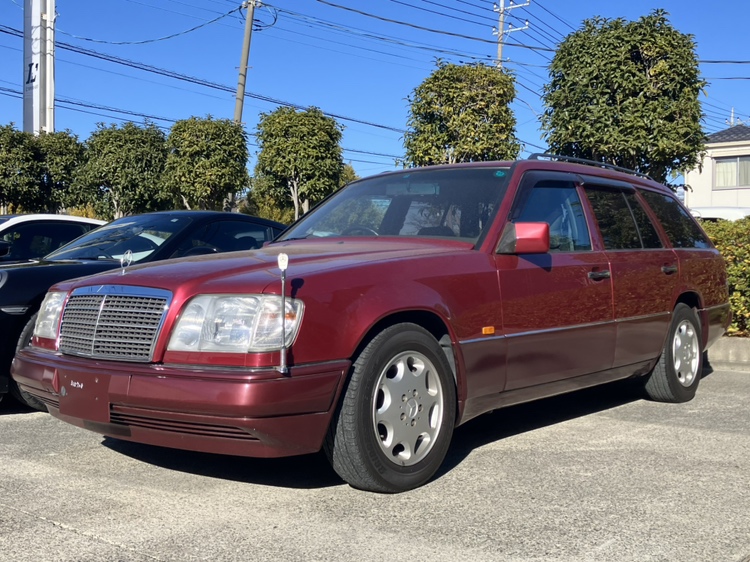 メルセデスベンツ　E320SW