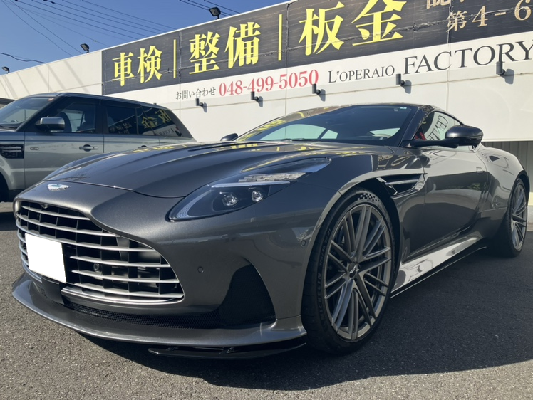 アストンマーティン　DB12