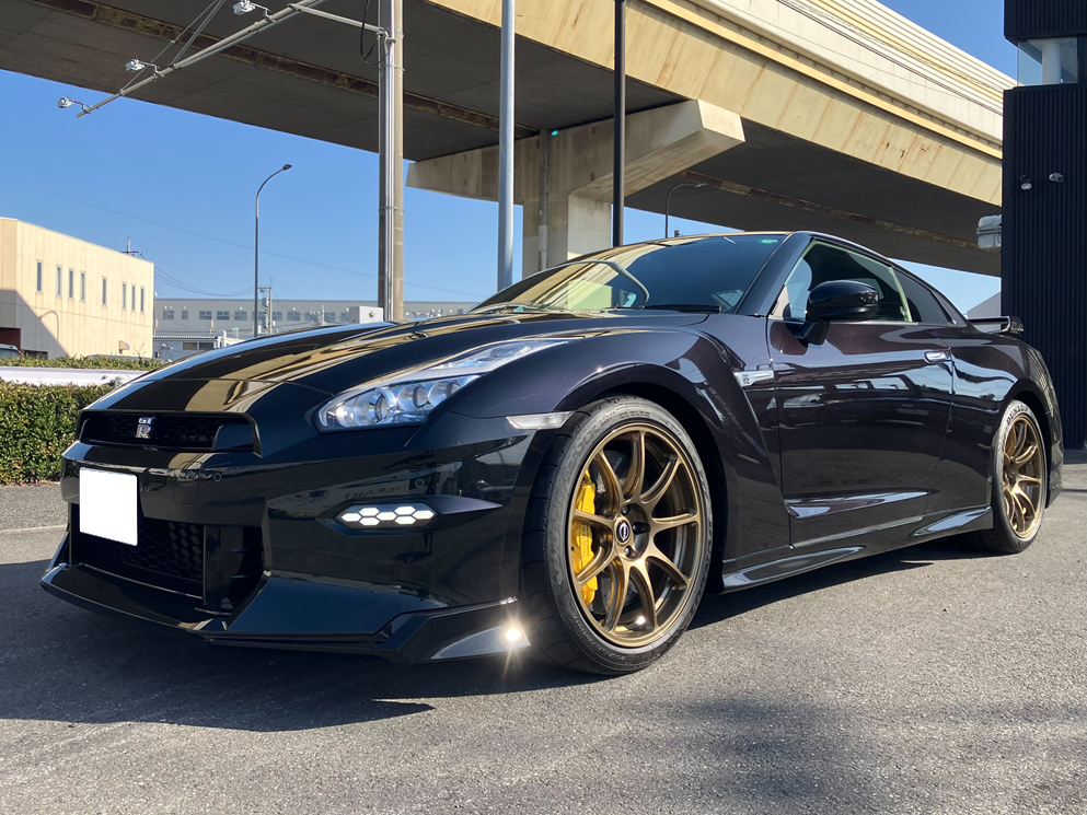 ニッサン　GT-R