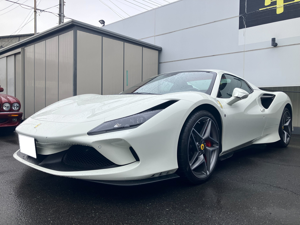 フェラーリ　F8スパイダー