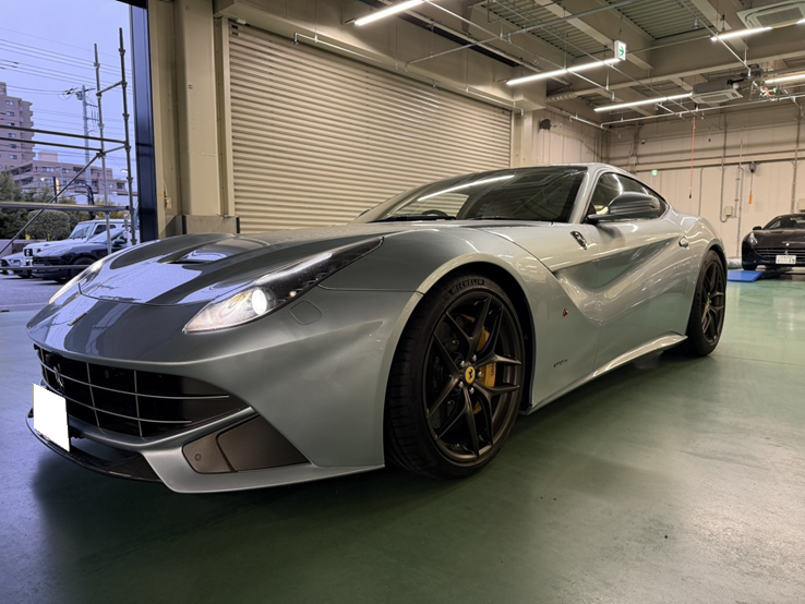 フェラーリ　F12