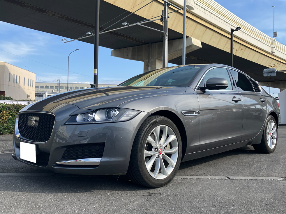 ジャガー　XF